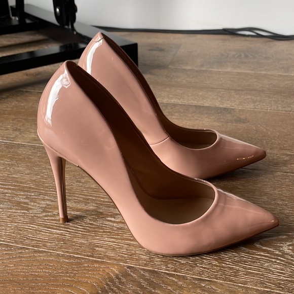 Steve Madden | Shoes | Steve Madden Daisie Nude Patent Leather Pump Size 8  | Poshmark